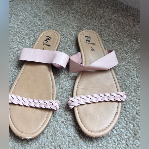 ETC sandals - Picture 2 of 3